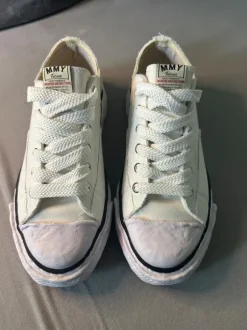 🤍👟 Maison Mihara Yasuhiro Sneaker – Weiß – Größe 44 👟🤍