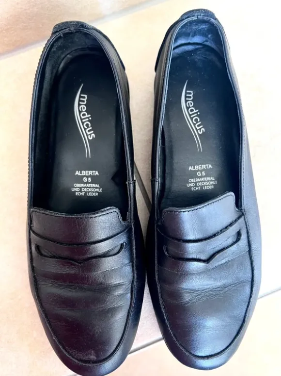 🖤 Medicus Leder-Loafer / Slipper – Gr. 38 (US 7) 🖤