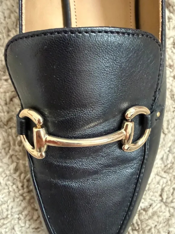 & Other Stories Loafer mit Goldenem Detail
