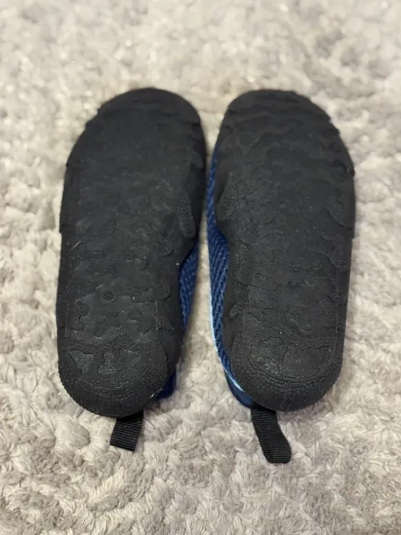 🌊 Sterntaler Schwimmschuhe / Badeschuhe Gr. 25/26 💙