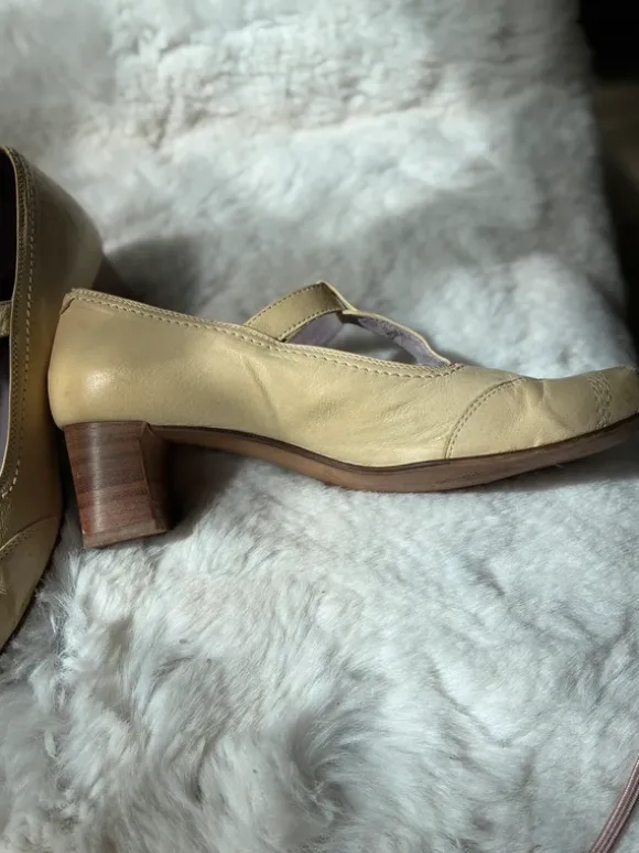 Absatz Schuhe im attraktiven Natur/Beige 39