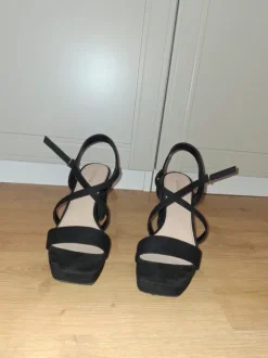Absatzschuhe