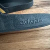 adidas Adilette Aqua badslippers – Zwart/Goud – Maat 8Y (Mt 42)