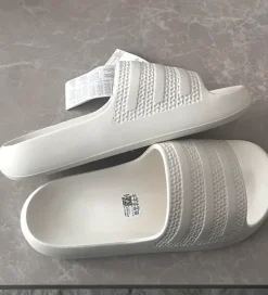 Adidas Adilette Ayoon maat 39 nieuw!!