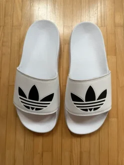 Adidas Adilette Badeschlappe