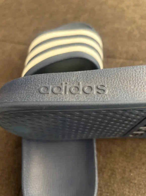 Adidas Adilette blau Größe 45