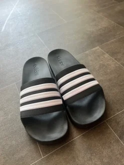 Adidas adiletten 46