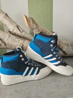 Adidas Akando ATR , Gr.44 2/3 , Perfekter Zustand!!