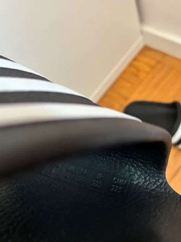 Adidas Badelatschen Gr. 4