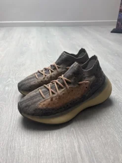 Adidas beige