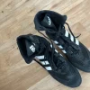 Adidas box model schuhe
