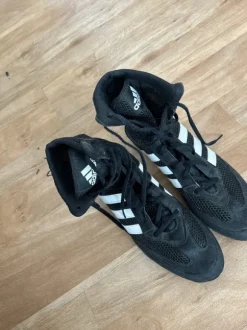 Adidas box model schuhe