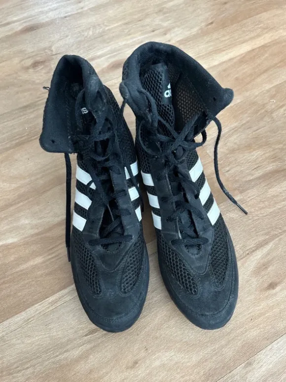 Adidas box model schuhe