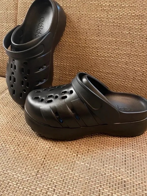 Adidas Clogs