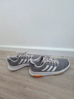 Adidas Cloudfoam Sneaker – Grau/Weiß – Gr. 36.5