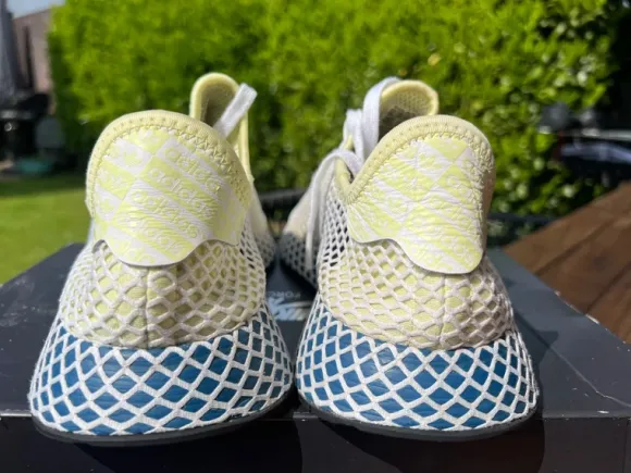 Adidas Deerupt Gr .44 2/3 EF5377