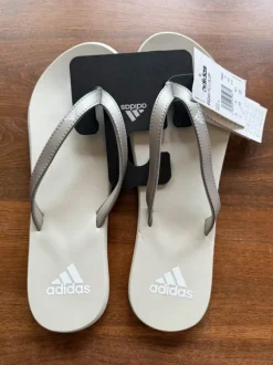 Adidas Eezay Flip Flop * Gr. 44,5 (10D &11US) * Neu