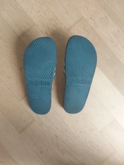 Adidas flip flops