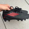 Adidas Fußballschuhe 32 neuwertig