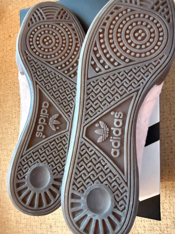 adidas Handball Top im Colorway "Icey Pink"