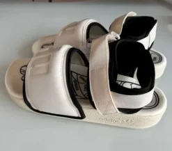 adidas Originals x Pharrell Williams Adilette 2.0 Herren-Sandalen