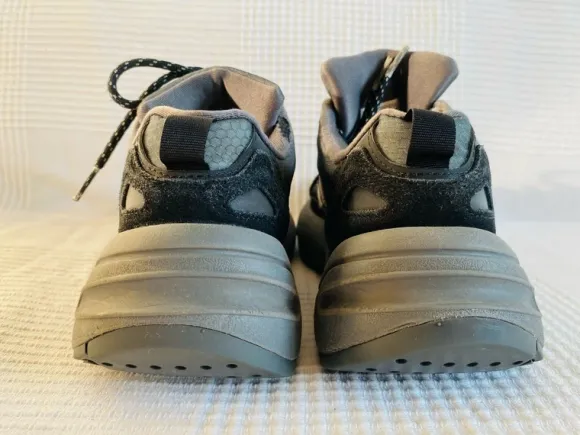 Adidas Originals ZX22 – Gr. 36 2/3 – Schwarz/Grau
