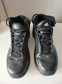ADIDAS rare Black gr44