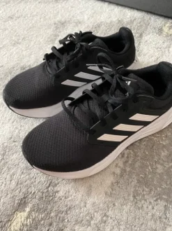 Adidas Schuhe