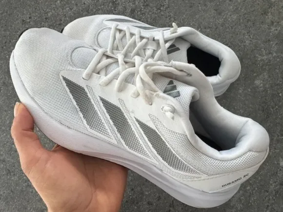 Adidas Schuhe Gr. 39 1/3