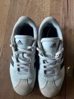 Adidas Schuhe Größe 36