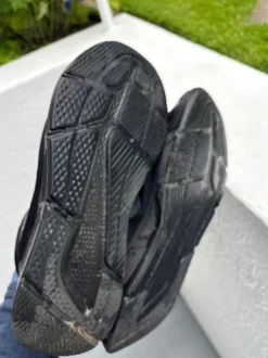 Adidas schwarzer Freizeitschuh
