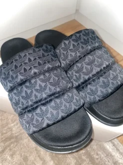 Adidas slippers