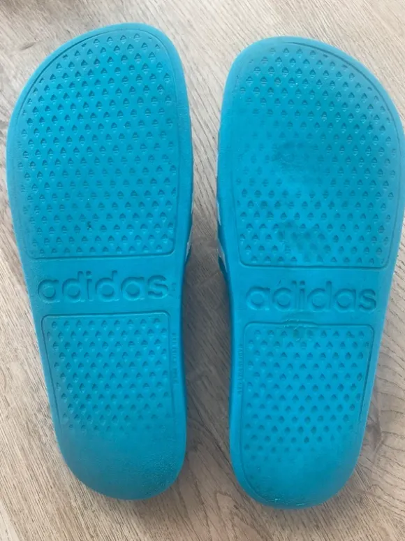 Adidas slippers maat 9 (43 1/2)