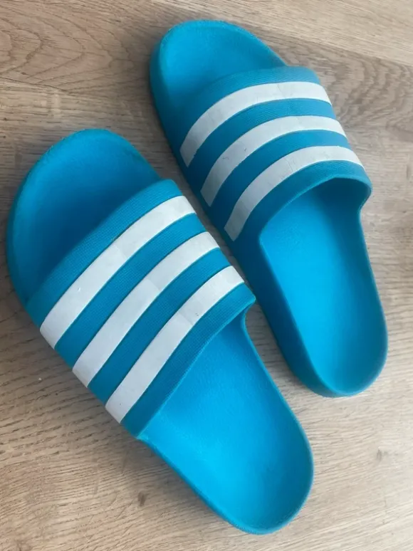 Adidas slippers maat 9 (43 1/2)