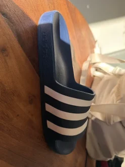 Adidas slippers maat 44,5 (nieuw)