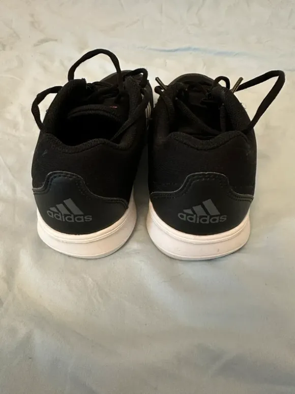 Adidas Sneaker