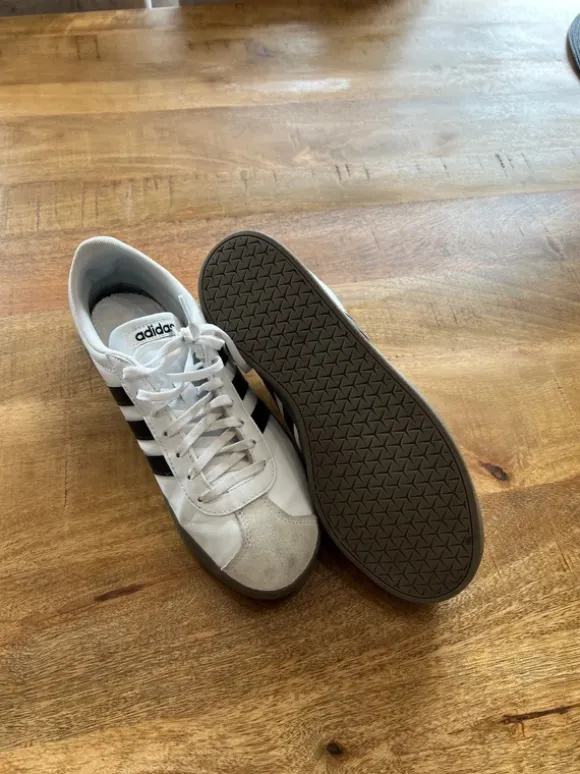 Adidas Sneaker