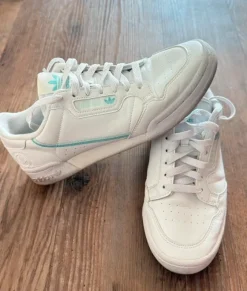 Adidas Sneaker