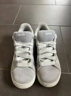 Adidas Sneaker