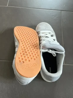 Adidas Sneaker