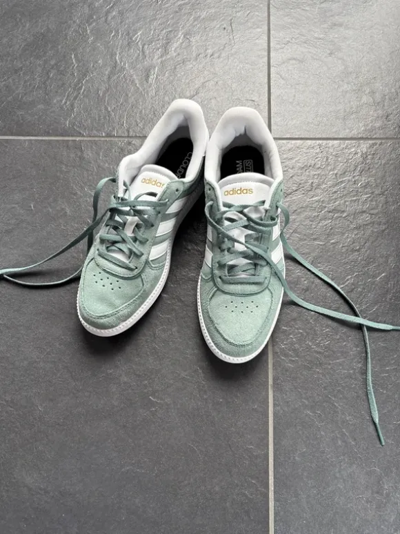 Adidas Sneaker