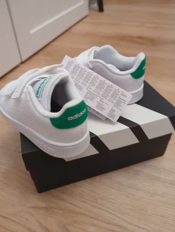 Adidas Sneaker Advantage Gr. 24 NEU