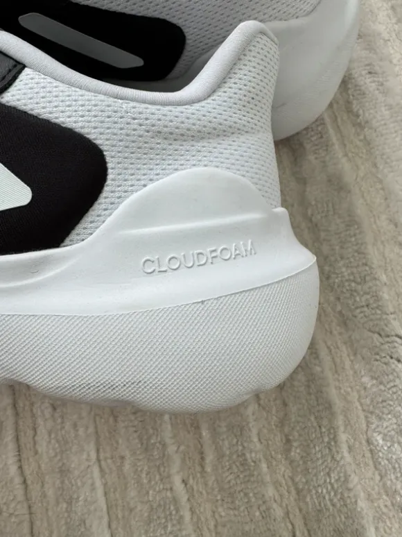 Adidas Sneaker Damen Gr. 37,5 – Schwarz/Weiß – sehr leicht & bequem – Top Zustand