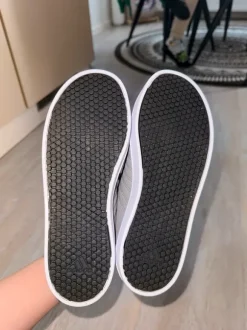 Adidas Sneaker für Jungs Gr.34 Neu!
