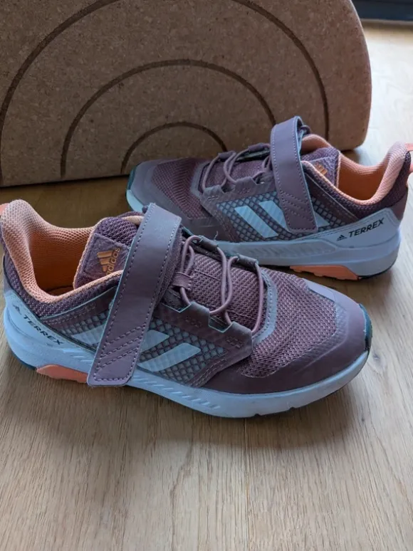 Adidas Sneaker Gr. 32