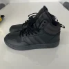 Adidas Sneaker mit Fell
