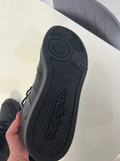 Adidas Sneaker mit Fell