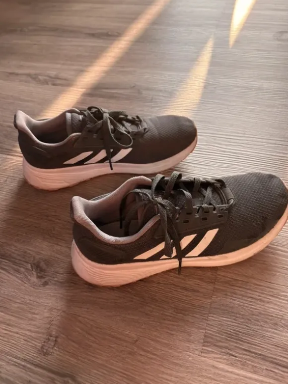 Adidas Sneaker/Laufschuhe Gr. 39,5 - guter Zustand