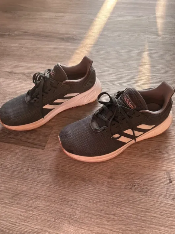 Adidas Sneaker/Laufschuhe Gr. 39,5 - guter Zustand