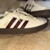 Adidas sneakers wit/bordeaux – maat 43⅓ – zo goed als nieuw